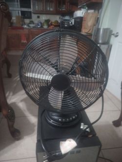 Classic 12 in 3 Speed Desk Fan in Matte Black With Non Stop Slip Base and Easy  Carry Handle Hunter Modelo F T 30 M B Certified!