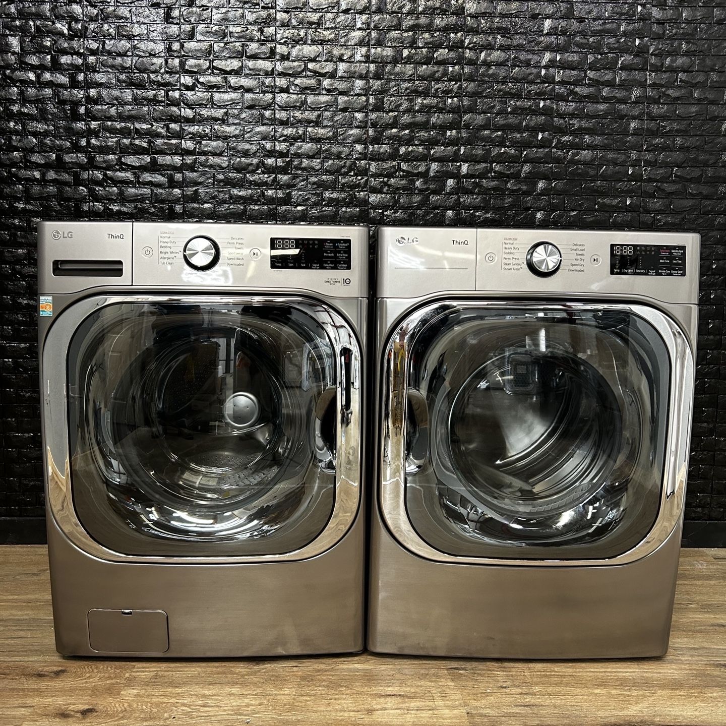 LG Mega Washer & Dryer w/Warranty! R1594A & R1595A