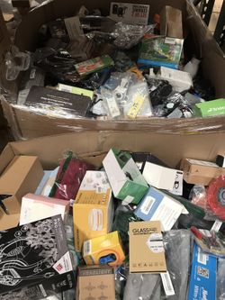 2 pallets general and electronic merchandise ! $550 per pallet
