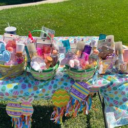 25 $ Bath And Body 3 Sprays 