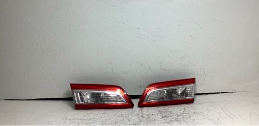 2012-2014 Toyota Camry right & left inner tail lights (1CC)