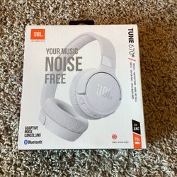 JBL Tune 670 nc