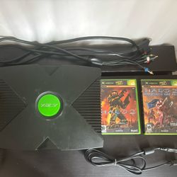 Original Xbox Bundle – Console + 2 Controllers + Halo 2 + Map Pack