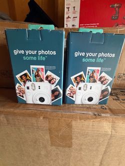 Fuji film Instax Mini 12 Instant Camera Bundle