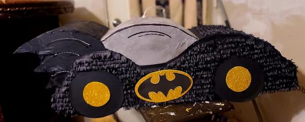 Batmobile Batman piñatas pinata