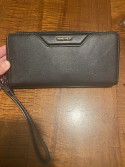 Nine West wallet