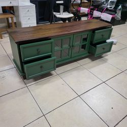 Farmhouse Style Tv Console With 4 Drawers And Storage