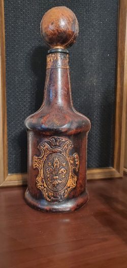 DECORATIVE     ANTIQUE       BOTTLE