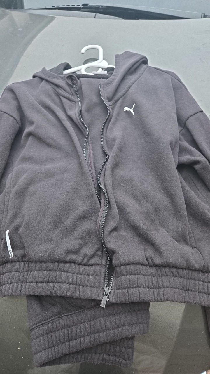 Puma Sweats Outfit