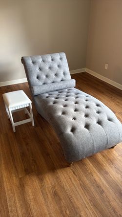 Gray Tufted Chaise Lounge