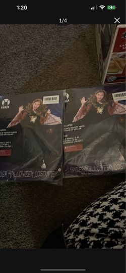 SPIDER HALLOWEEN COSTUME I HAVE 2 LEFT OF THESE SIZE 3TO 4 YEARS OLD