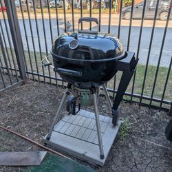 Spinning Grate 22" Kettle with Cover (Slow N Sear)