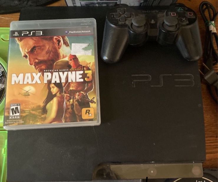PlayStation 3 120gb PS3 w 2 Controllers, Max Payne 3, Power HDMI Cords