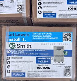 A.O. Smith Signature Series 140,000 BTU Outdoor Natural Gas Tankless Water Heater