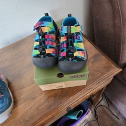 Keen Sandals Girls New