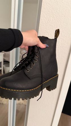 Dr marten platform boots