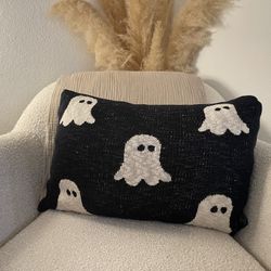 BRAND NEW + RARE WITH TAG Sweet Street Ghosts Decorative Pillow