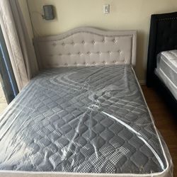 Queen Frame And Matrress New Mattresses New Pillowtop New Memory Foam New Bed Frames Nuevo Colchones Camas Nuevas βΌοΈ