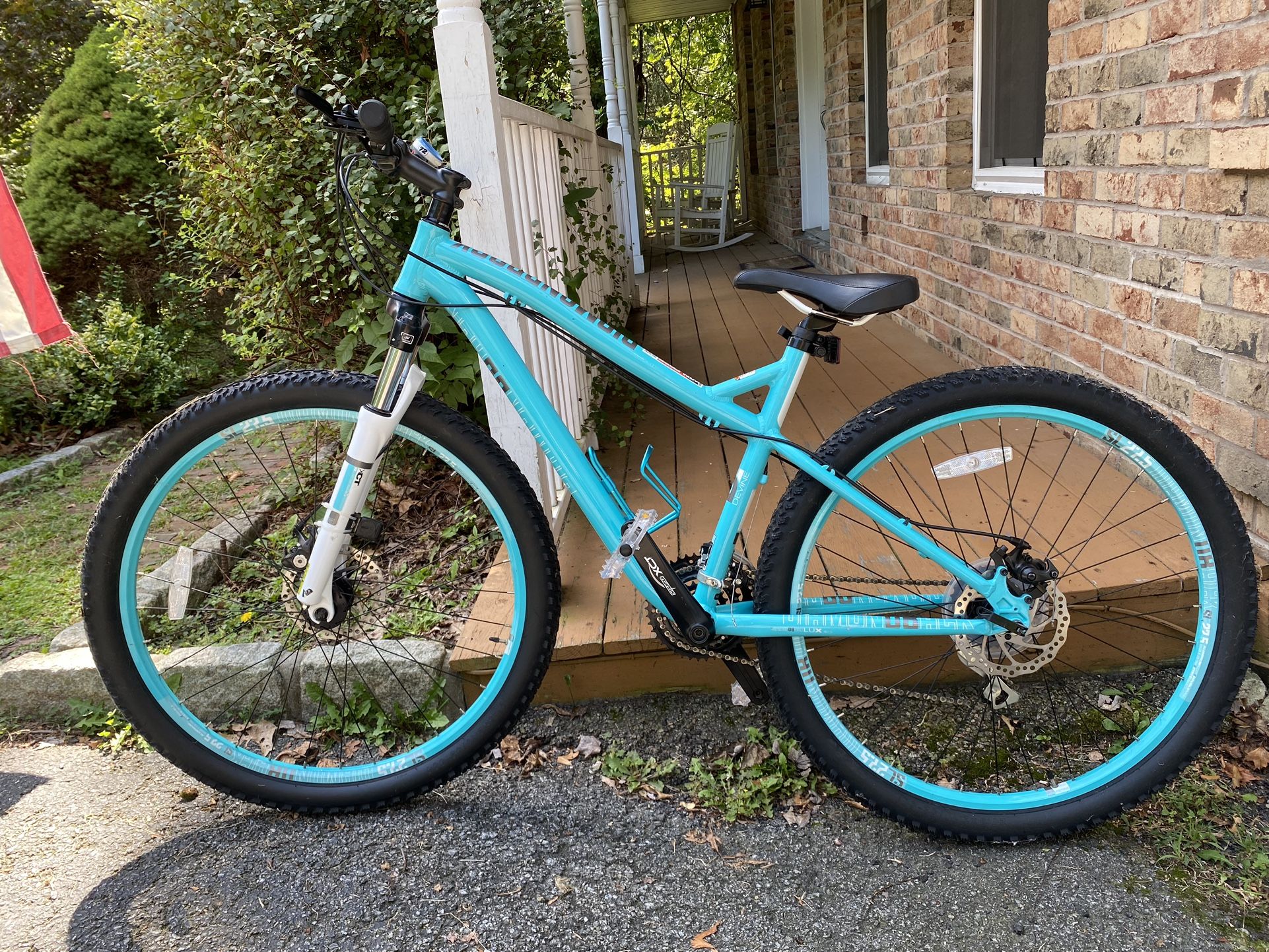 Diamondback Lux 27.5 Women's Bike - 2017