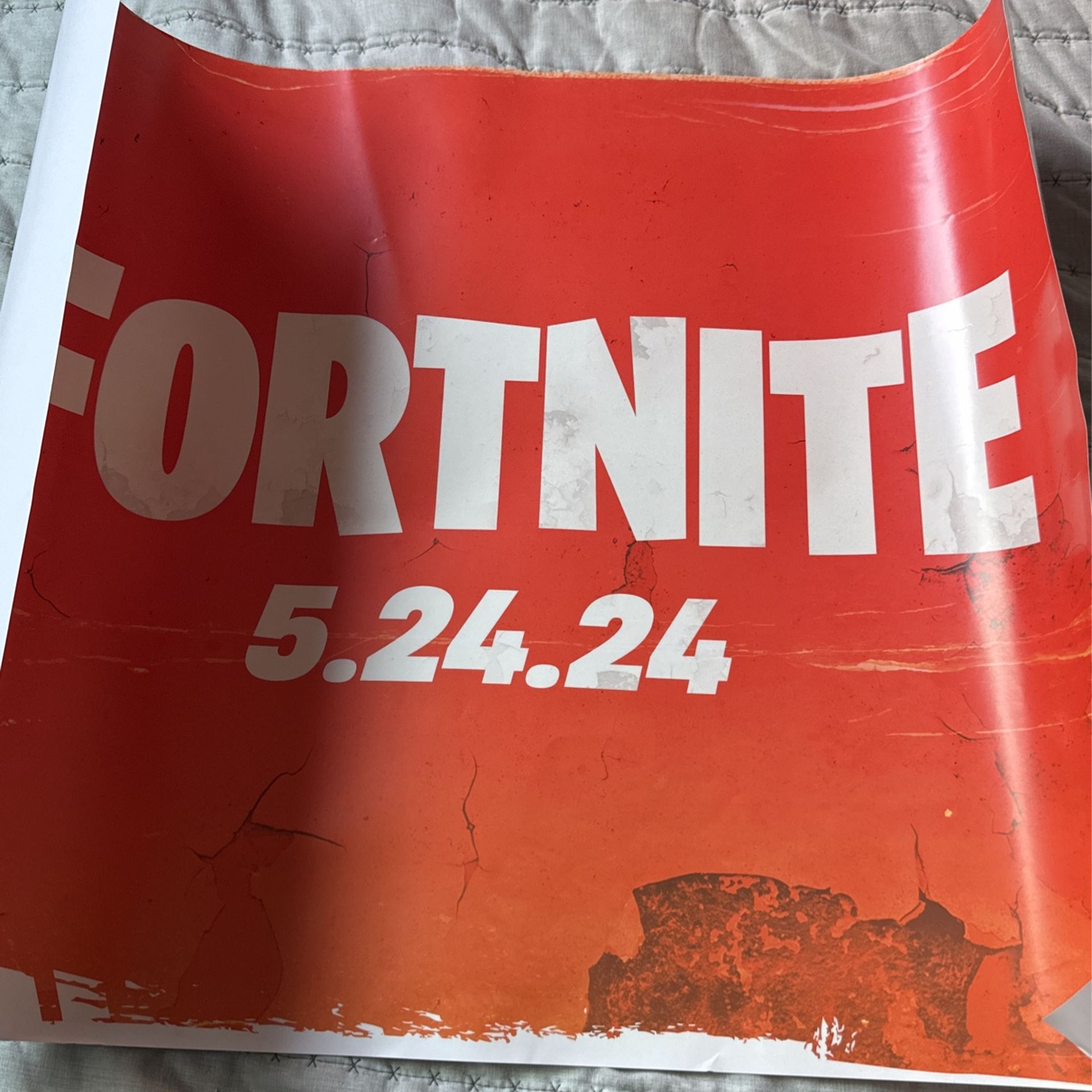 EXCLUSIVE FORTNITE POSTER AND PIN