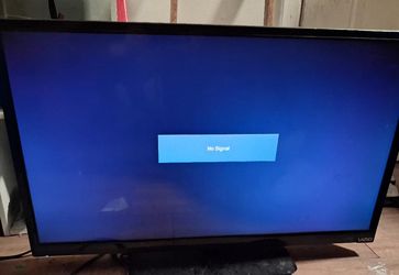 32 in Vizio Flat Screen TV