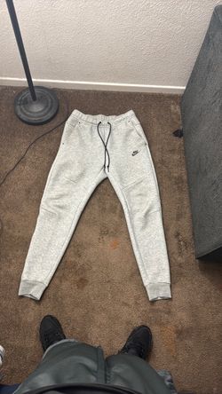 Nike tech sweats light grey