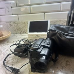 VHS CAMCORDER
