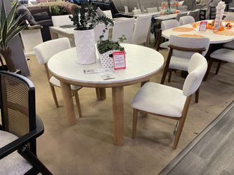 Solid Wood Round Dining Table and 4 White Boucle Uph. Chairs (Set of 5)