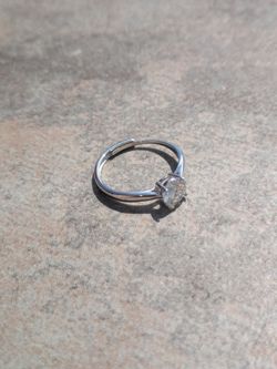 VVS1 Moissanite Stud Ring