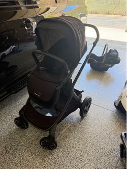 Nuna stroller and car seat