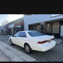 1999 Toyota Camry