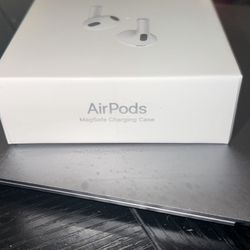 AirPods ( Generation 3)