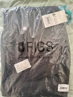 Figs women’s scrubs