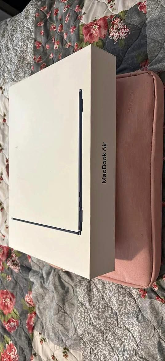 MACBOOK AIR 