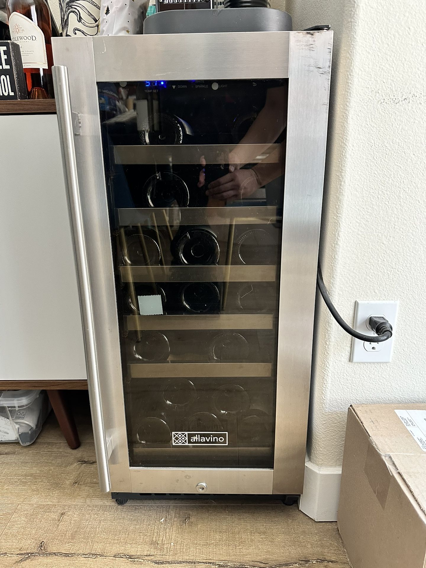 Single Zone Wine Fridge