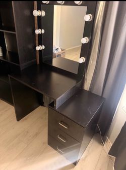 Vanity black solid wood 125 $