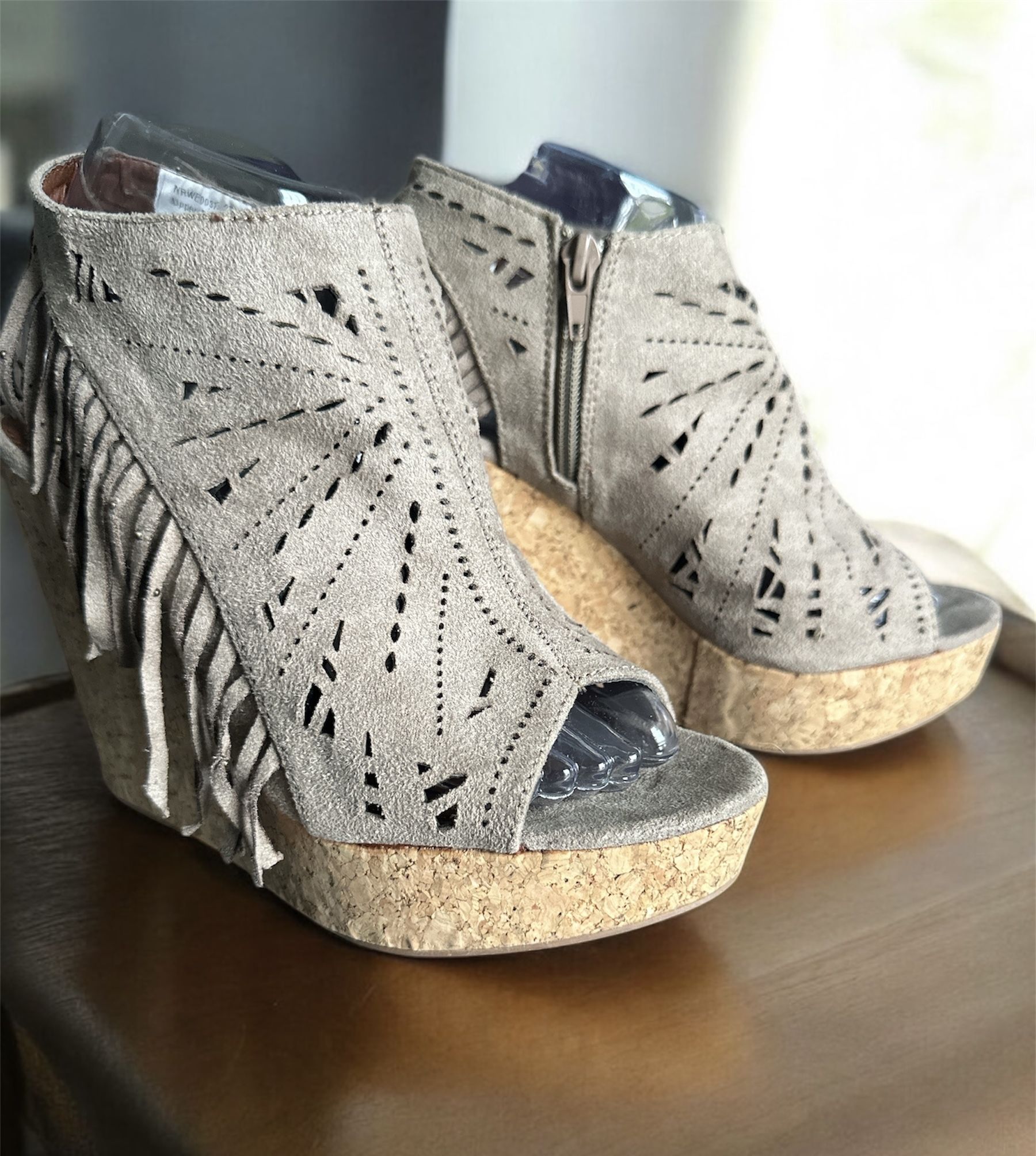 Not Rated Delight Sandals Buckle Fringe Taupe Wedges Sz 7.5