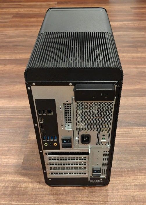 Dell XPS 8920 I7, 16 GB , 256 M.2