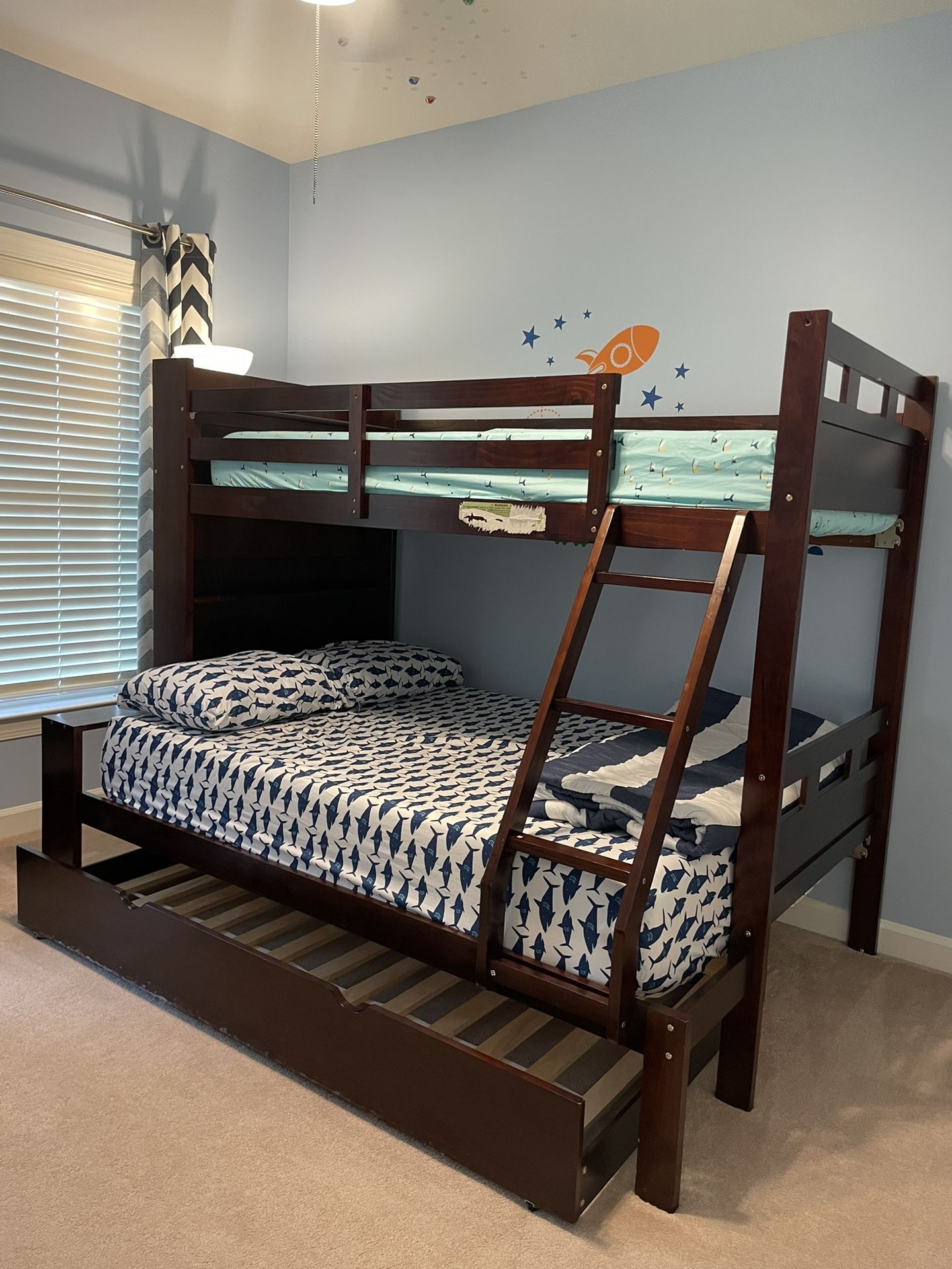 Bunk Bed With Pull-out Trundle