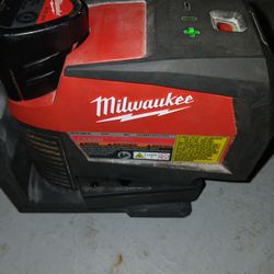Milwaukee cross line and plum points laser