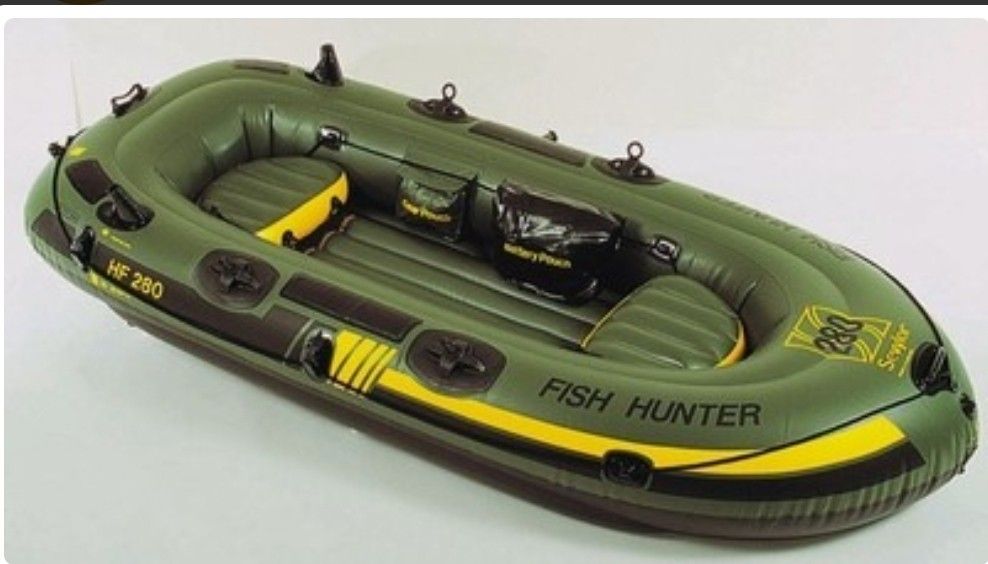 Sevylor Fish Hunter 280, 4 Person Boat/Raft, W/ Ele. Motor and Oars for