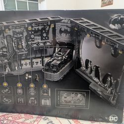 Lego Batman Batcave Shadow Box - New Sealed In Box