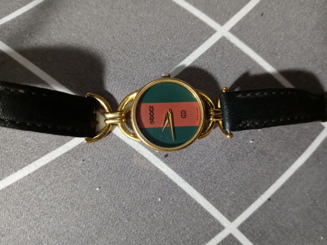 Gucci Watch Women's 100% Authentic