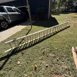 32 Foot Aluminum Extension Ladder 