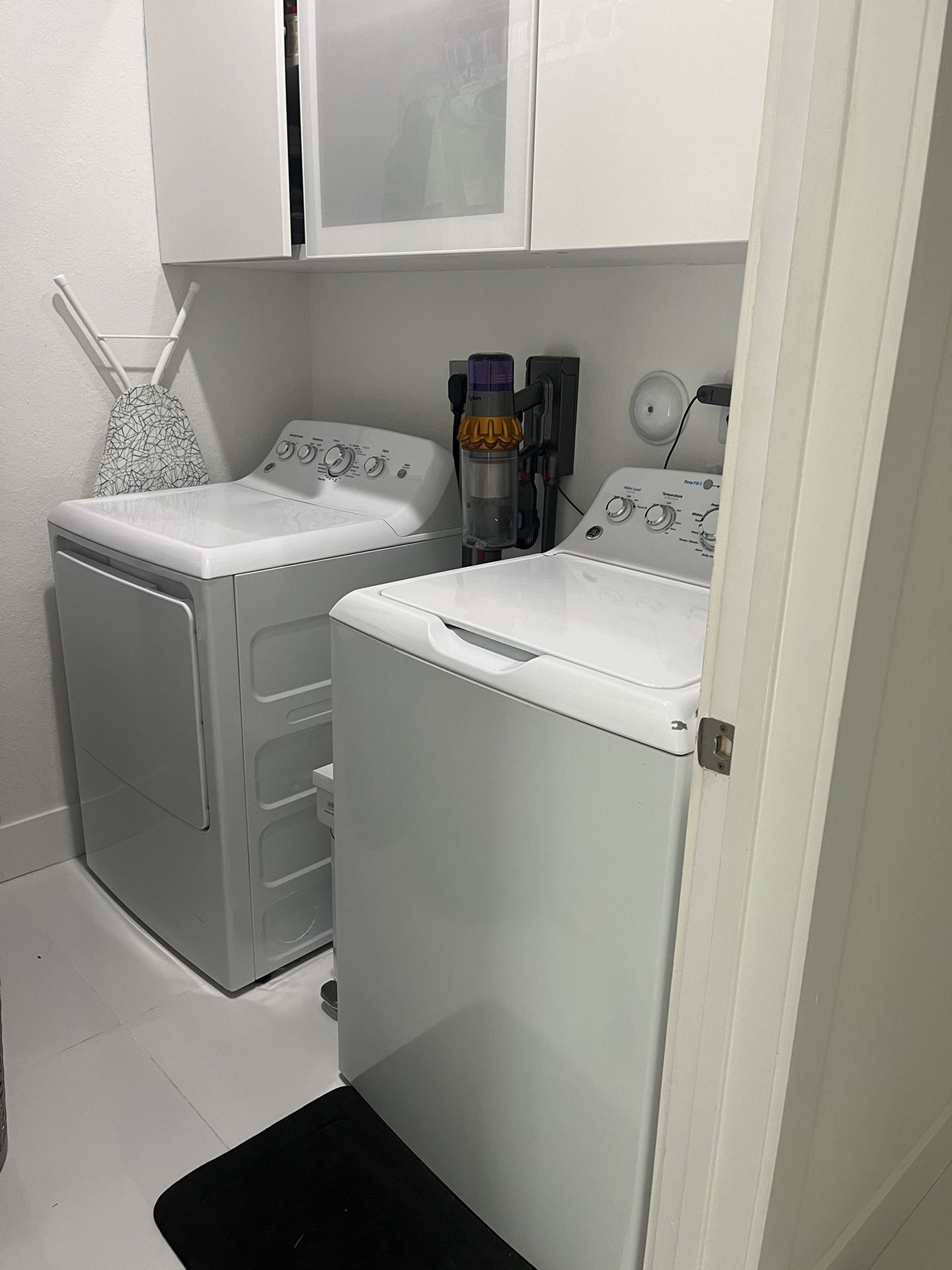 GE Washer and dryer