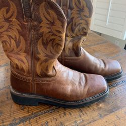 Men’s Justin Cowboy Boots