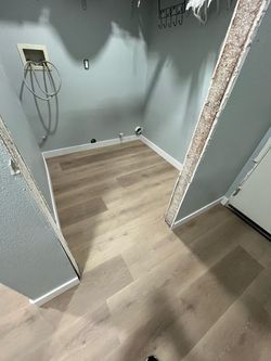 Waterproof SPC & Laminate Flooring $1.39– In Stock