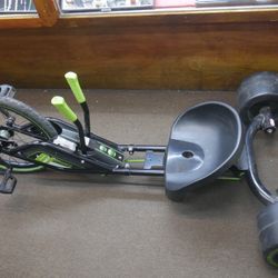 Huffy tricycle green pre owned 866254-1