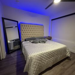 King Bed And Mirror 