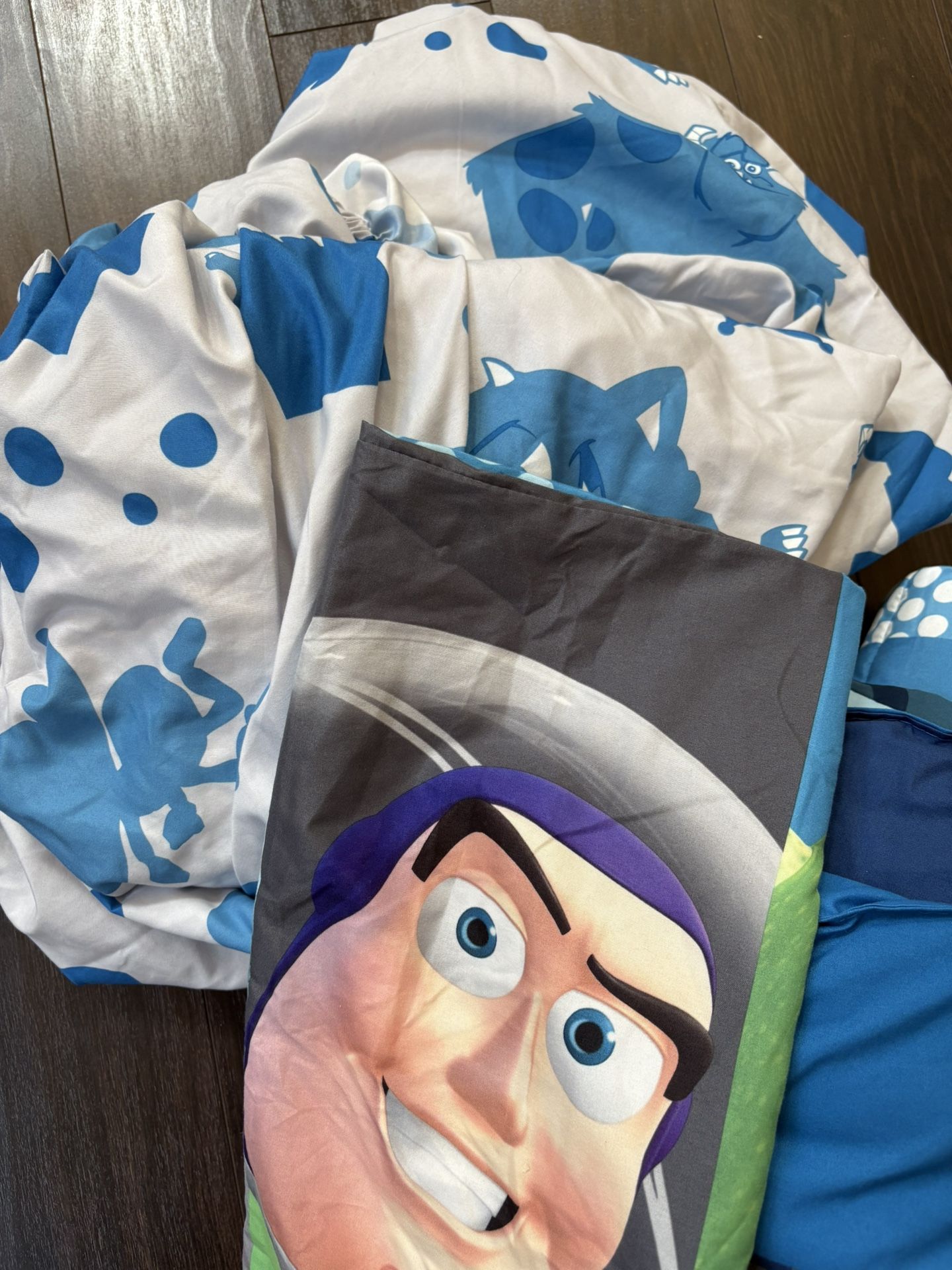 Disney Pixar Full Bedding Set Comforter Sham And Sheets $10 Excellent Condition Smoke/ Pet Free Home